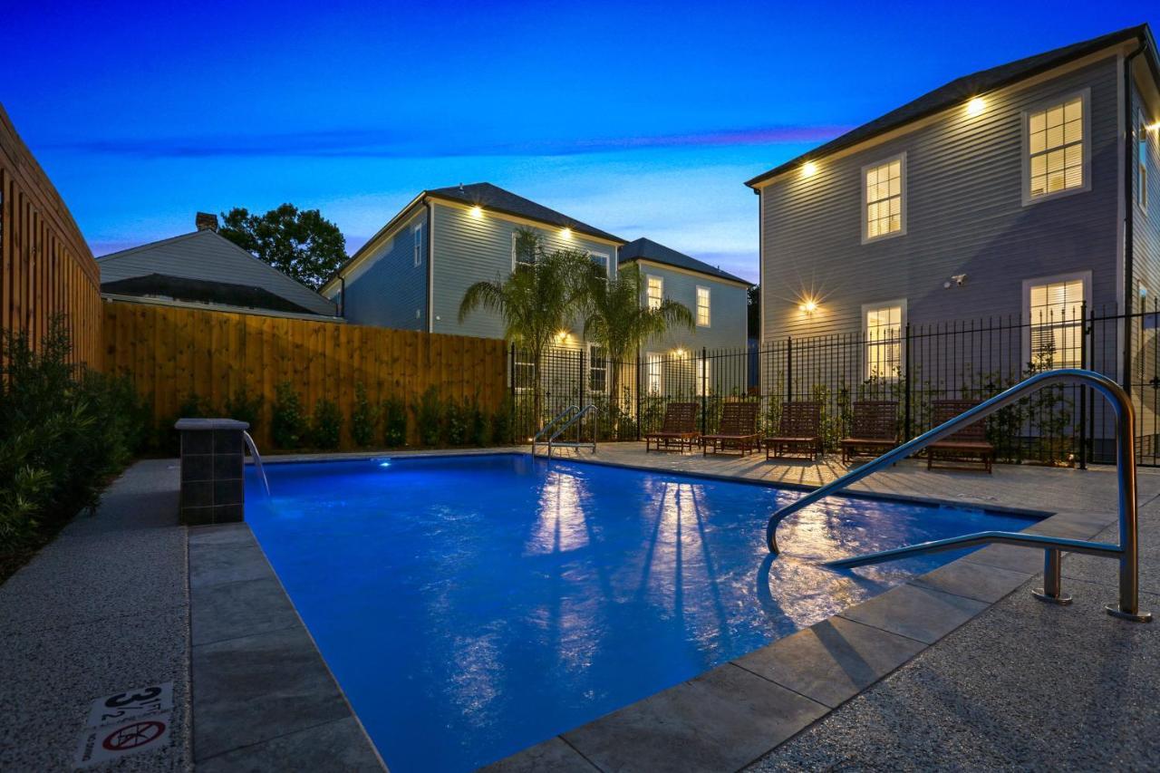 Apartment Spacious 5br Urban Retreat W Balcony & Pool *