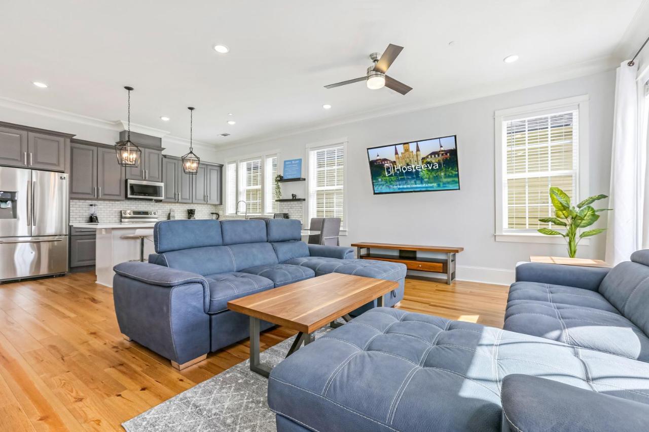 Spacious 5br Urban Retreat W Balcony & Pool New Orleans